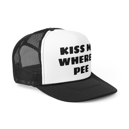 KISS ME Trucker Cap