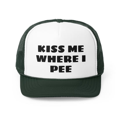 KISS ME Trucker Cap